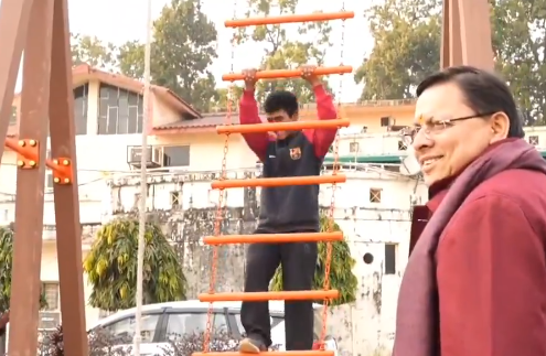 मुख्यमंत्री धामी ने अग्निवीर प्रशिक्षण केंद्र का किया निरीक्षण, युवाओं का बढ़ाया हौसला